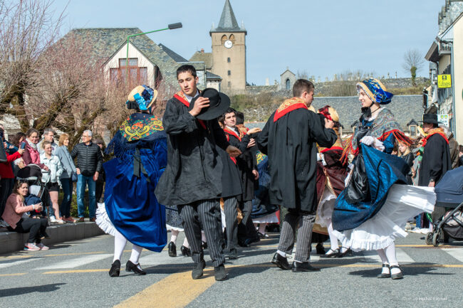 LOUS OYOULOS danseurs folkloriques